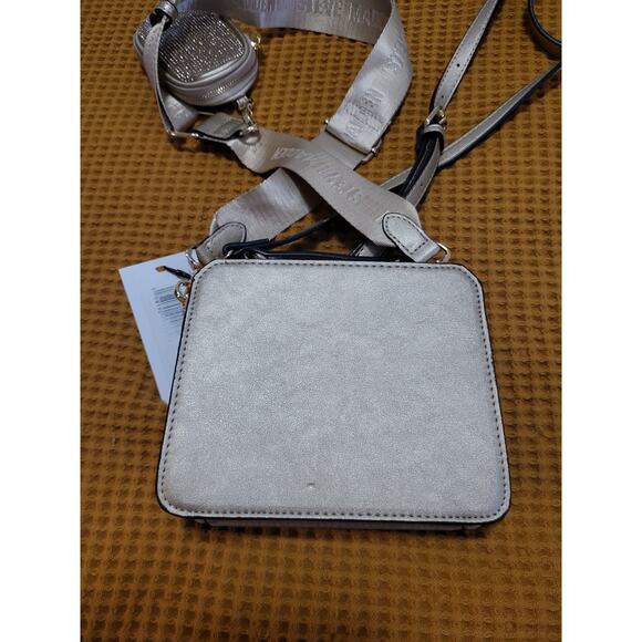 Steve Madden Rare Viral Bevelyn Crossbody Gold Rhinestone Purse Like New READ - Picture 4 of 4